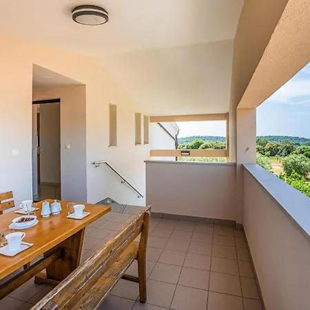 Apartment 2 Bedroom Front In *